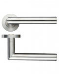 SATIN STAINLESS OVAL MITRED LEVER ON ROUND ROSE ZCS050SS