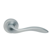 GIAVA LEVER ON ROUND ROSE GI5 SATIN CHROME
